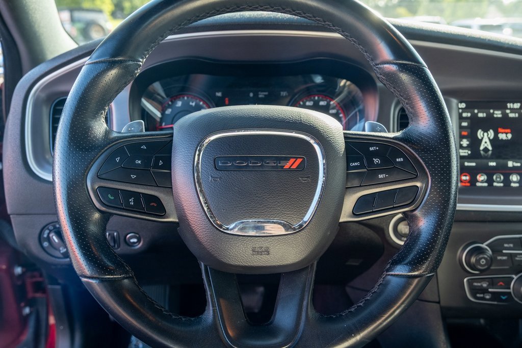 Used 2022 Dodge Charger SXT w/ Blacktop Package image 9