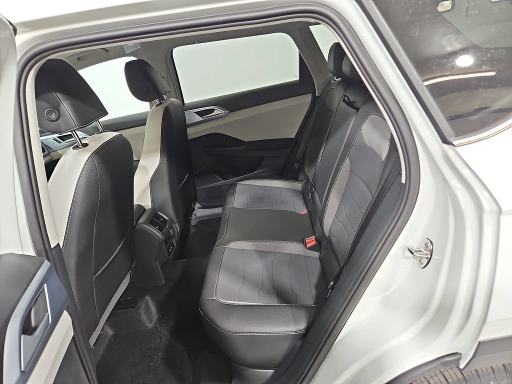 New 2026 Volkswagen Taos SE AWD/4WD image 23