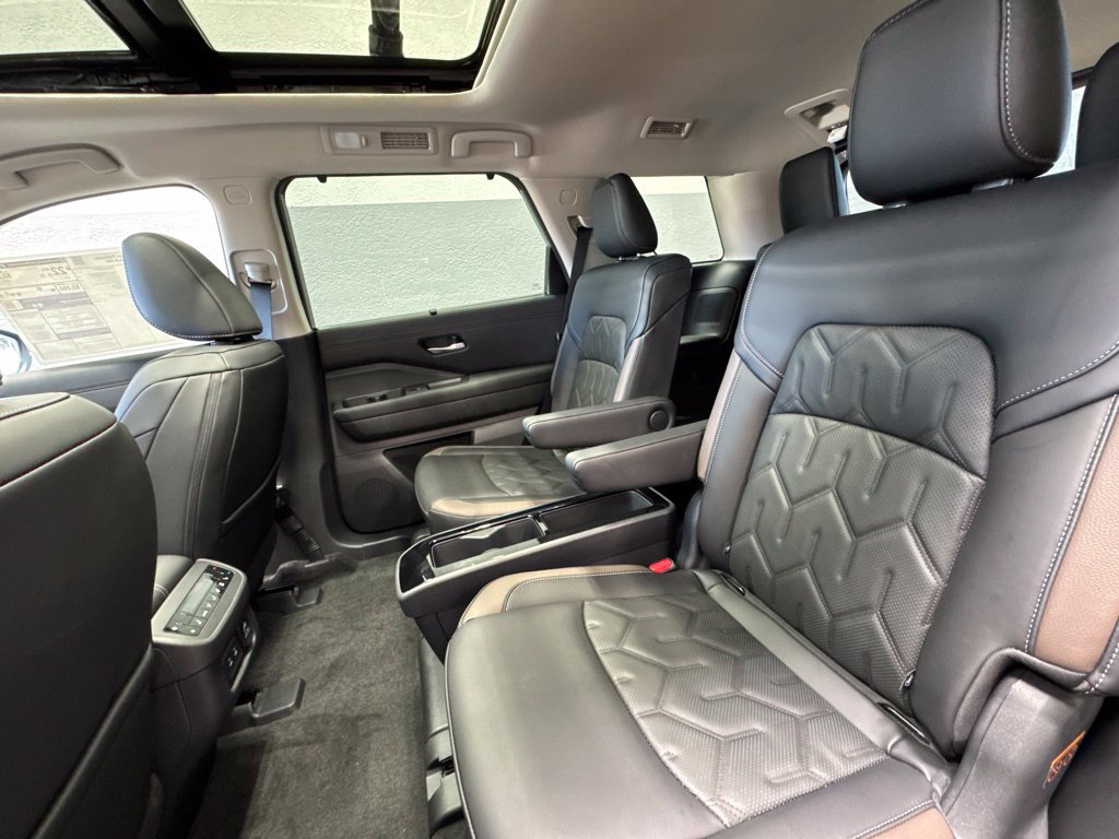 New 2026 Nissan Pathfinder Platinum AWD/4WD image 22