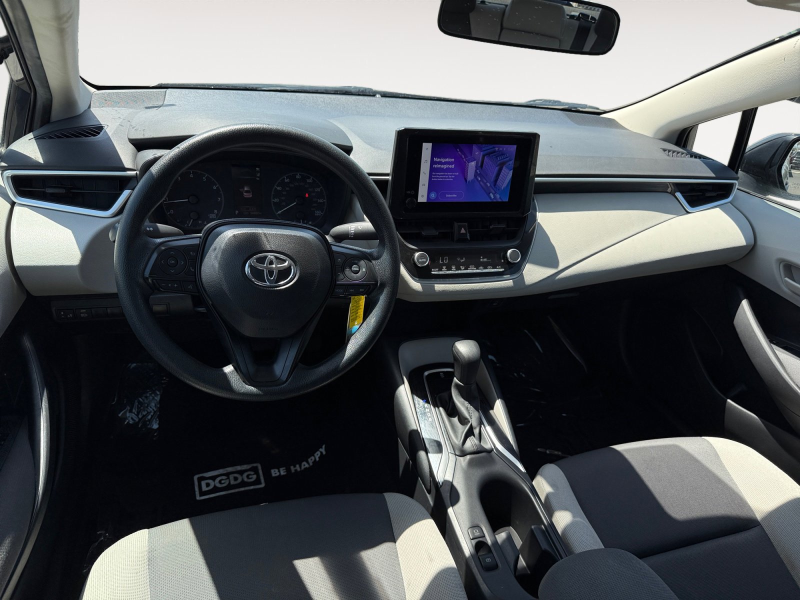 Used 2024 Toyota Corolla LE FWD image 15