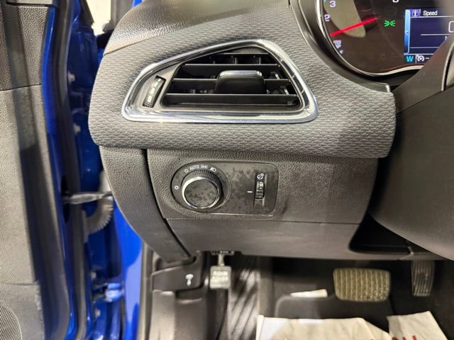 Used 2017 Chevrolet Cruze LT w/ Sun And Sound Package image 17