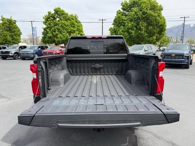Used 2025 Chevrolet Silverado 1500 High Country AWD/4WD image 12