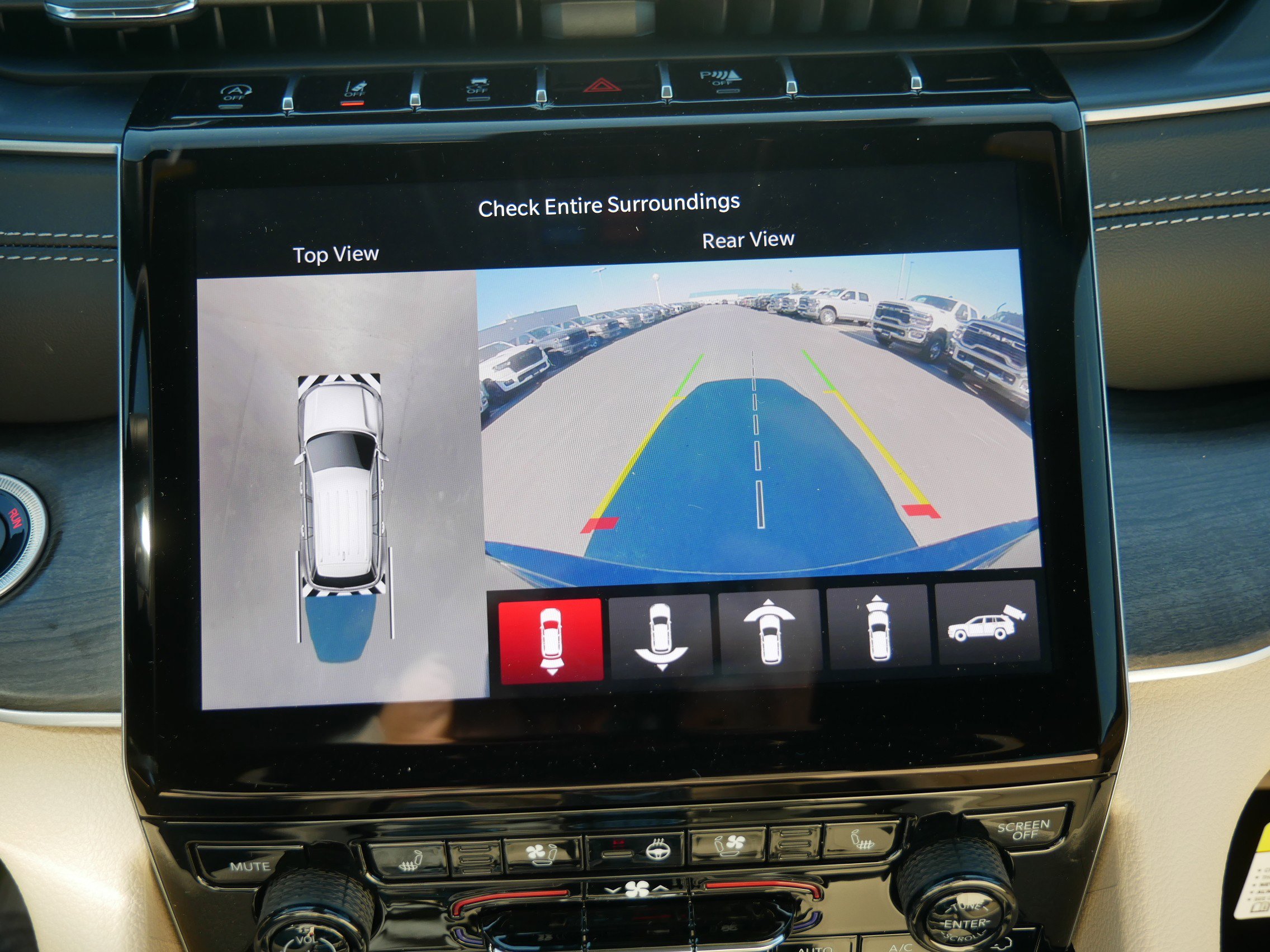 New 2025 Jeep Grand Cherokee Limited w/ Luxury Tech Group II image 12