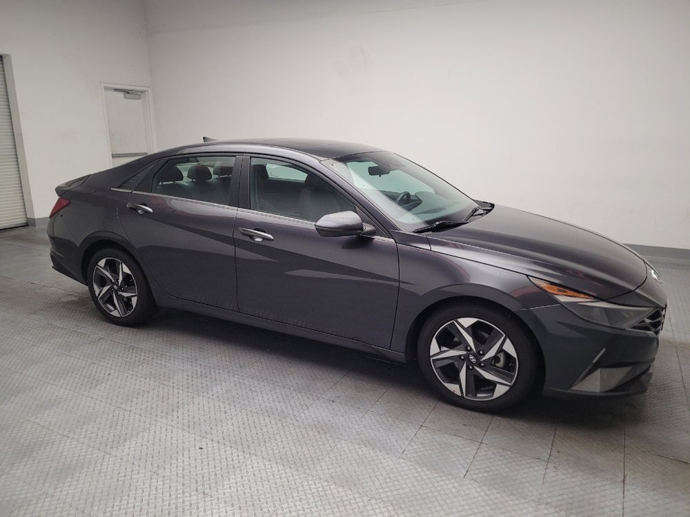 Used 2022 Hyundai Elantra SEL w/ Convenience + Premium Package FWD image 11