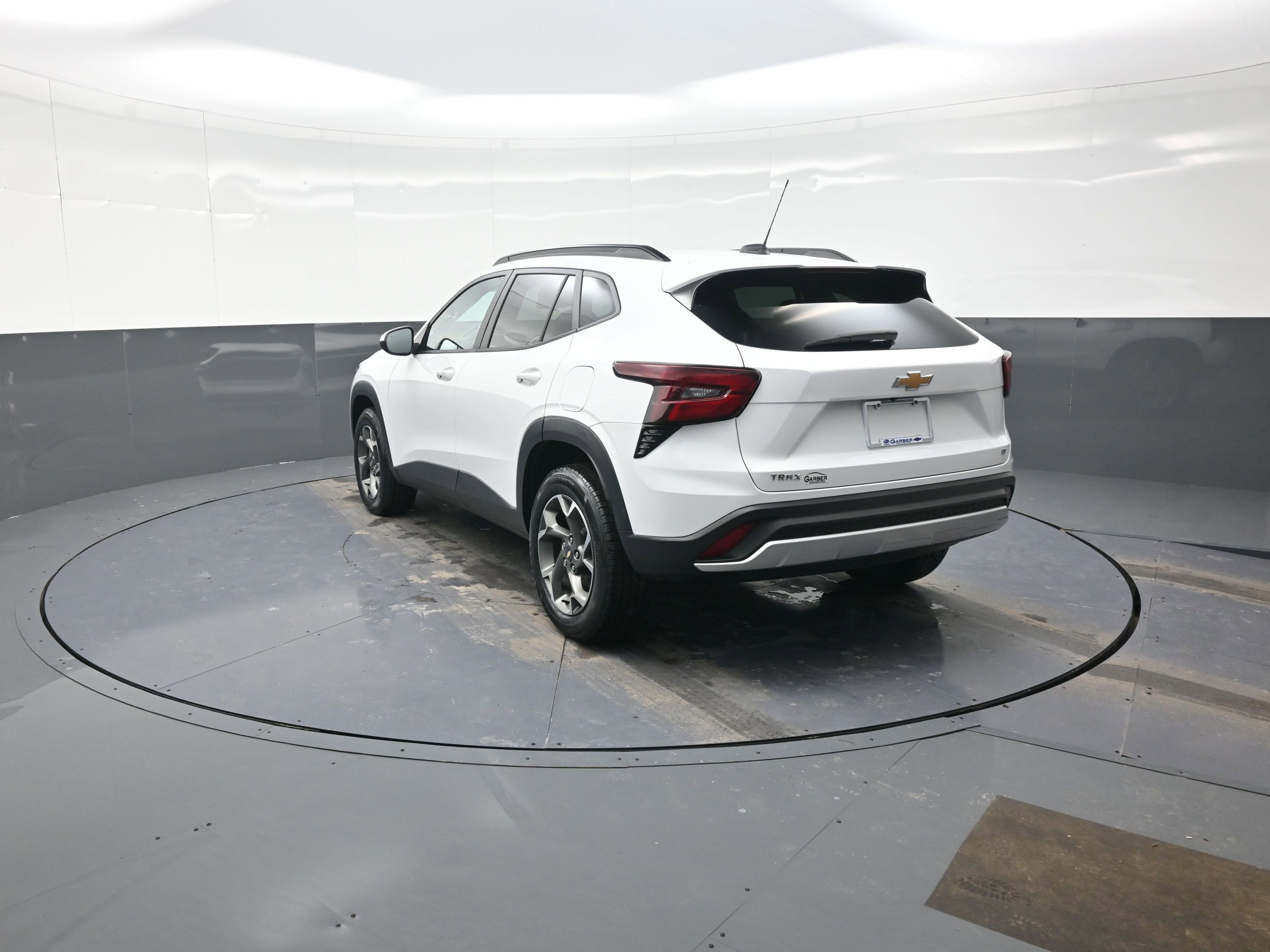 Used 2024 Chevrolet Trax LT w/ Driver Confidence Package image 5