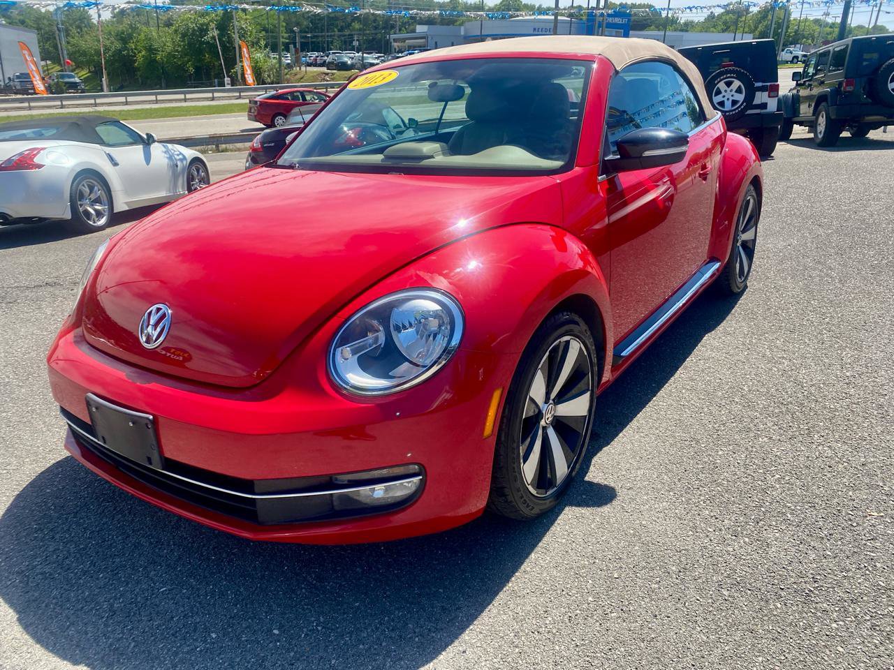 Used 2013 Volkswagen Beetle 2.0T FWD image 18