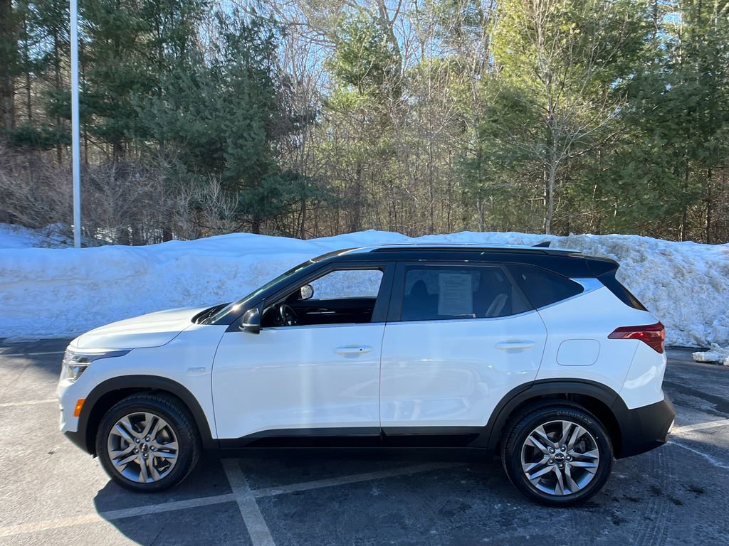 Used 2023 Kia Seltos S image 2