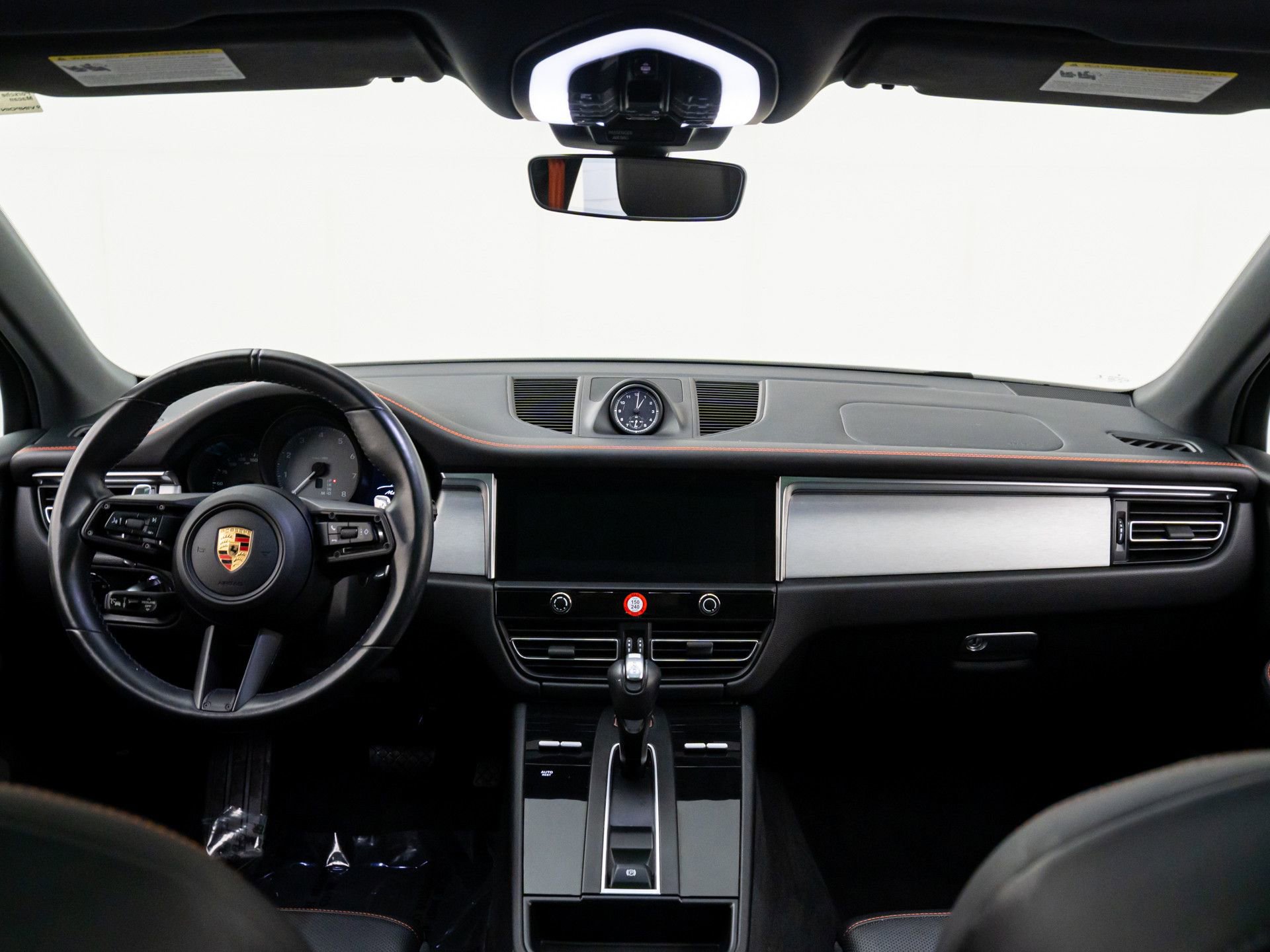 Certified 2023 Porsche Macan S image 11