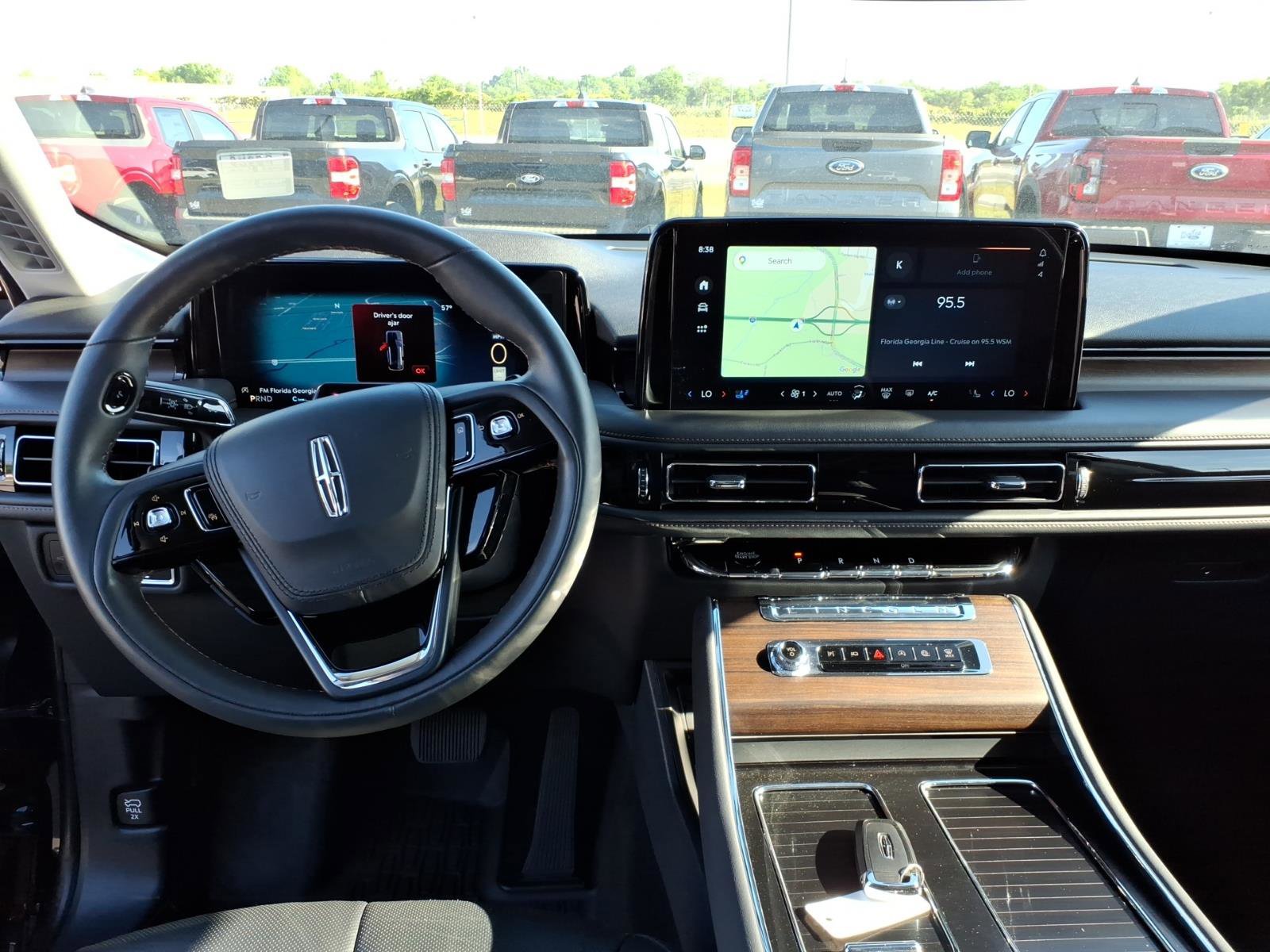 Used 2025 Lincoln Aviator Reserve w/ Illumination Package AWD/4WD image 14
