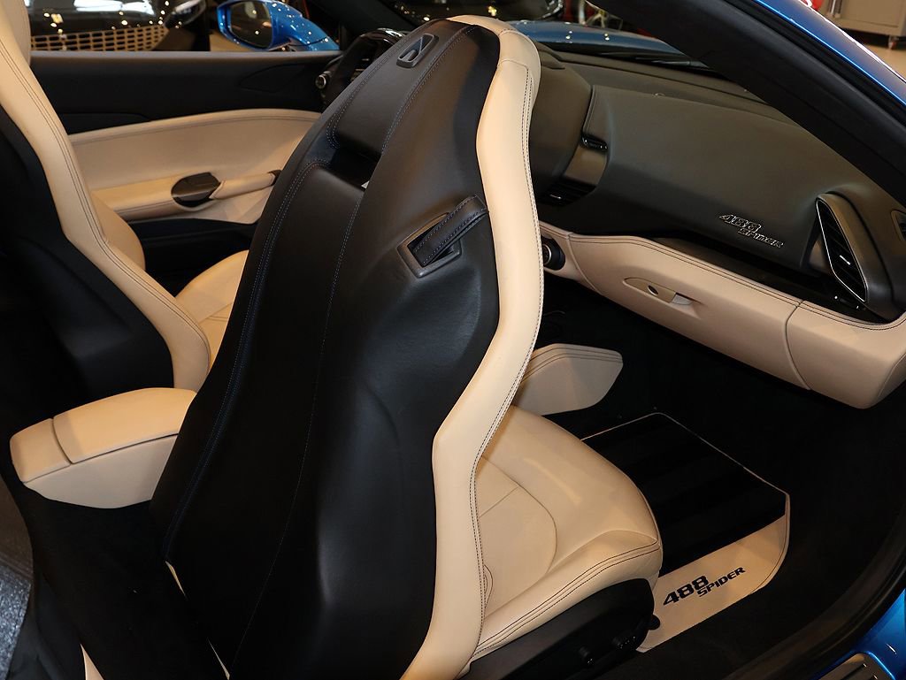 Certified 2017 Ferrari 488 Spider RWD image 40
