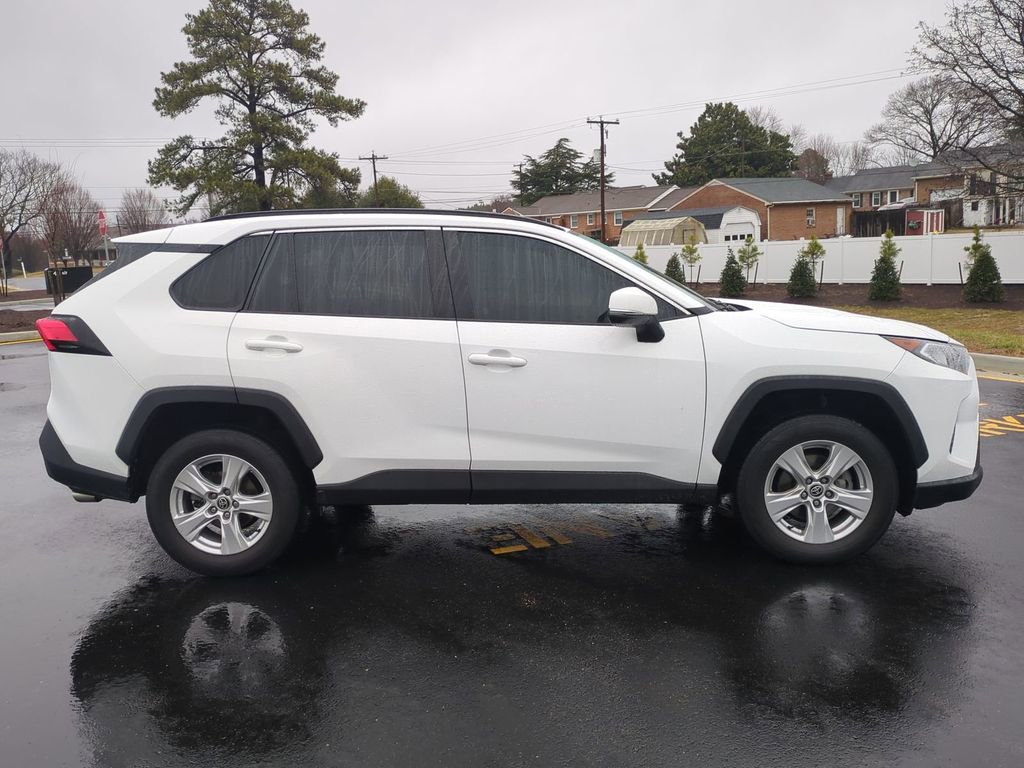 Used 2021 Toyota RAV4 XLE image 3