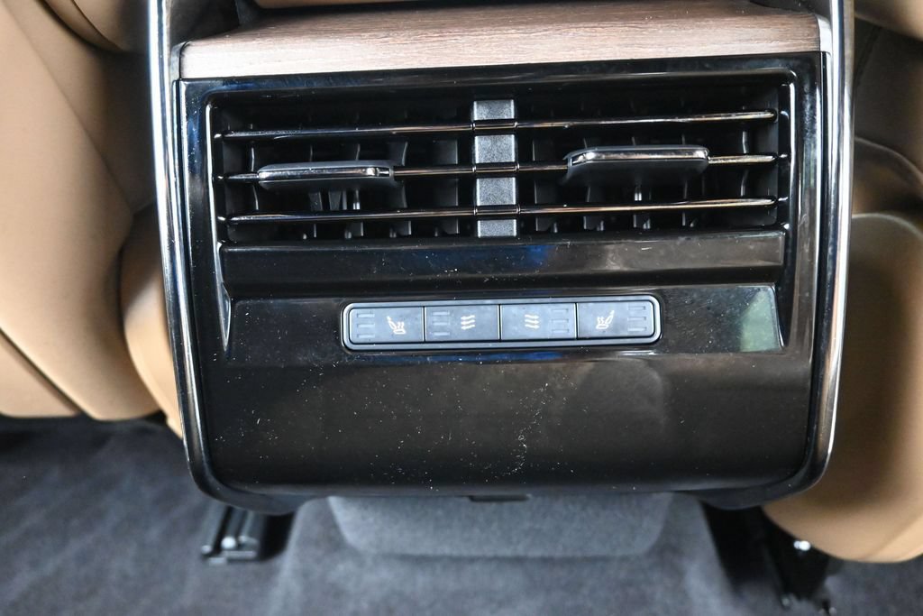 Used 2024 Land Rover Range Rover Sport SE AWD/4WD image 17