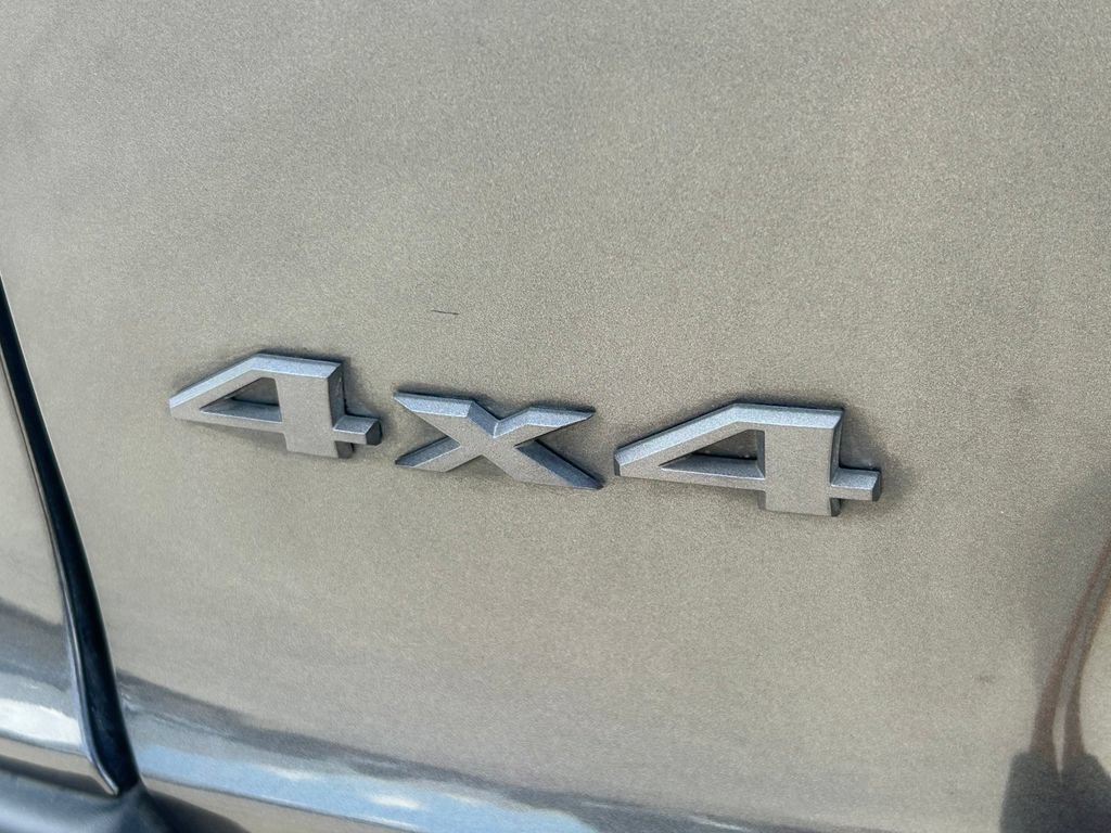 Used 2019 Jeep Cherokee Trailhawk AWD/4WD image 12