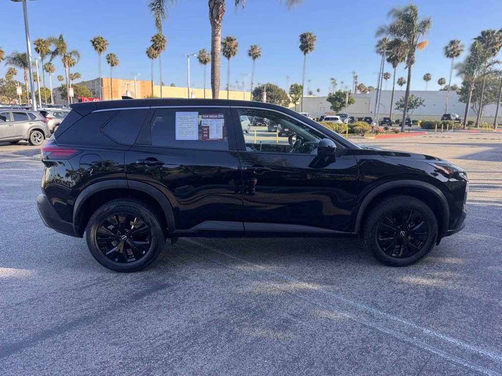 Certified 2023 Nissan Rogue SV FWD image 9