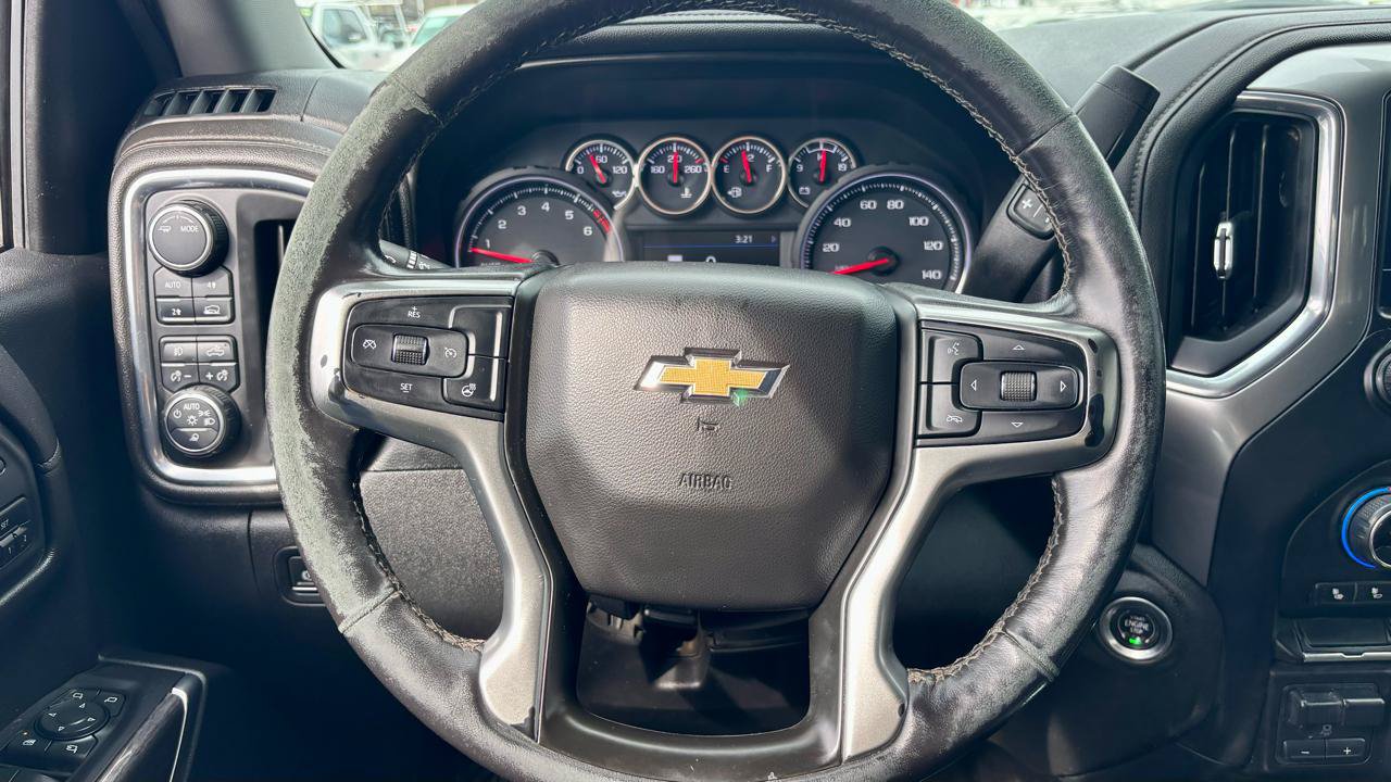 Used 2020 Chevrolet Silverado 1500 LTZ w/ LTZ Convenience Package AWD/4WD image 18