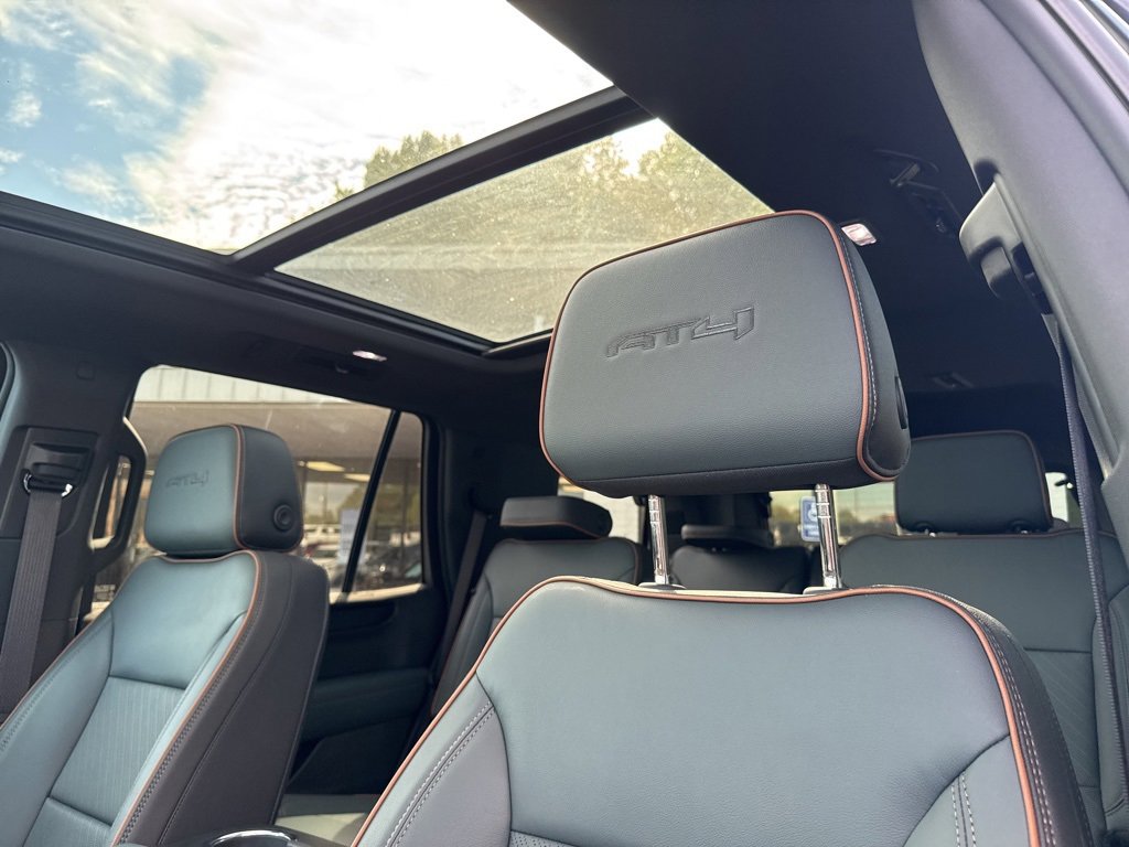 Used 2025 GMC Yukon AT4 w/ AT4 Premium Package image 20