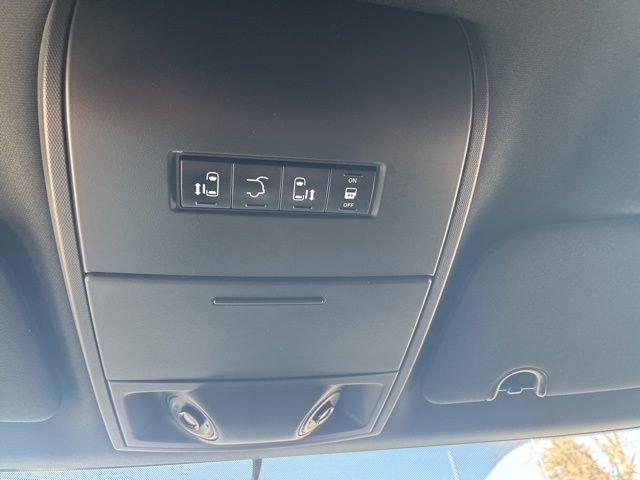 Used 2017 Dodge Grand Caravan GT FWD image 28