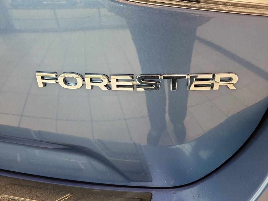 Used 2023 Subaru Forester Limited AWD/4WD image 12