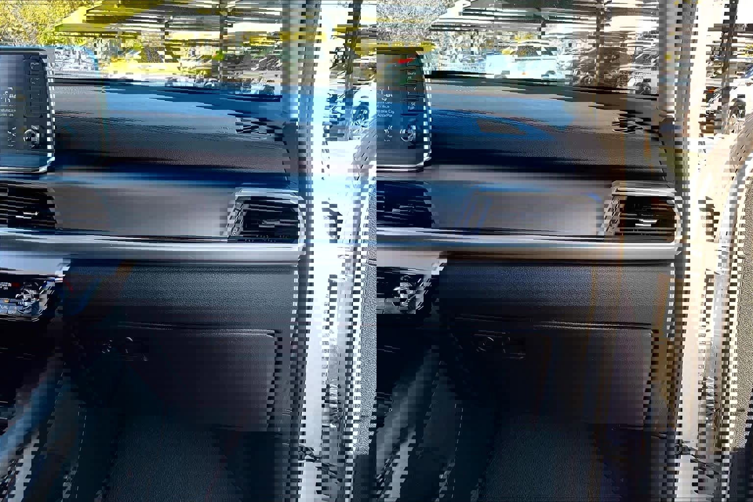 Used 2021 Kia Telluride LX image 19