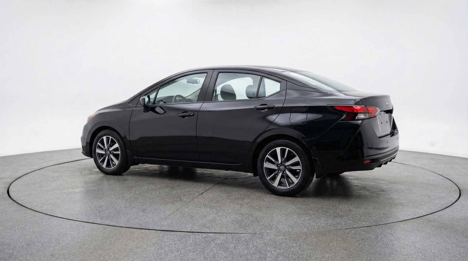 Used 2025 Nissan Versa SV FWD image 6