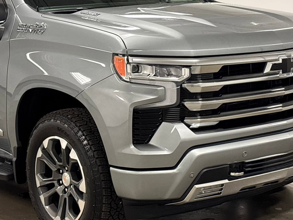 Certified 2026 Chevrolet Silverado 1500 High Country w/ Technology Package image 2
