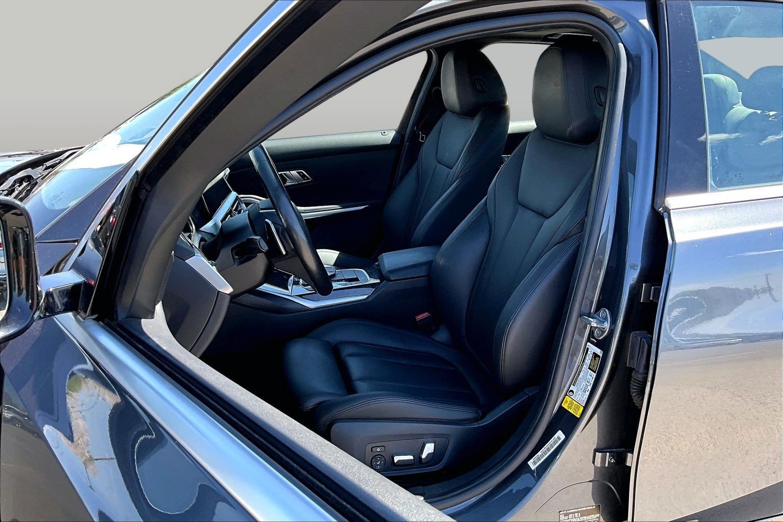 Used 2019 BMW 330i Sedan w/ Convenience Package RWD image 26