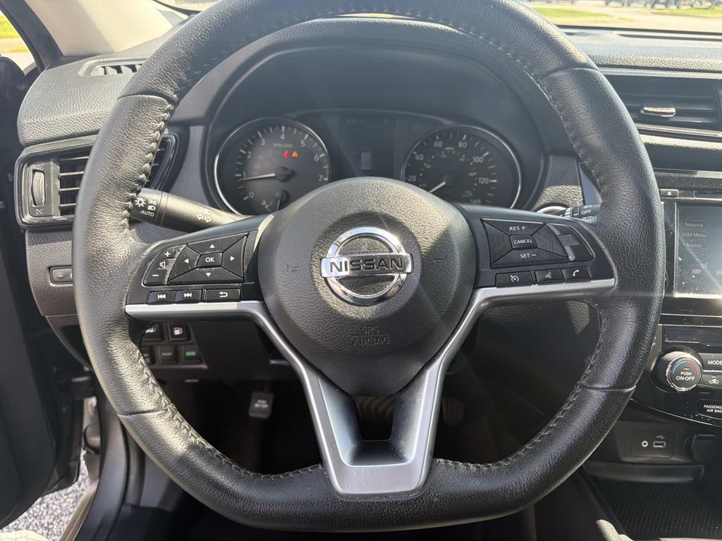 Used 2020 Nissan Rogue SV AWD/4WD image 9