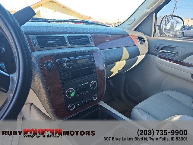 Used 2007 Chevrolet Suburban LT w/ LT Preferred Equipment Group image 14
