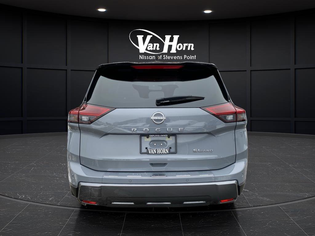 Used 2025 Nissan Rogue SL w/ SL Premium Package image 14