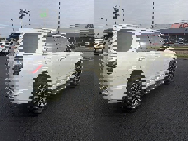 Used 2016 Toyota 4Runner Limited image 16