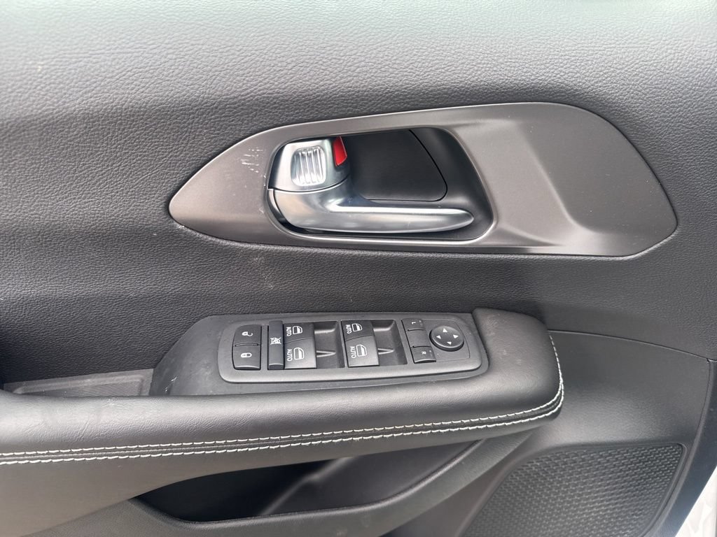 New 2026 Chrysler Voyager LX FWD image 21