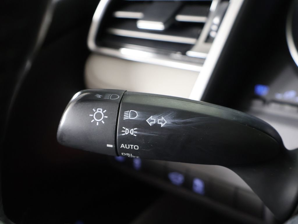 Used 2021 Toyota Camry XLE FWD image 41