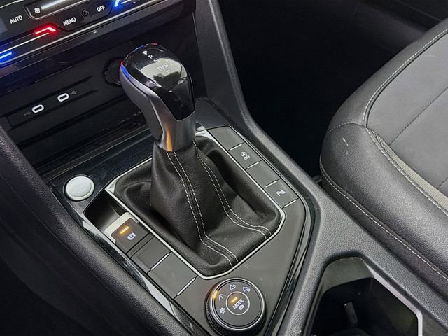 New 2025 Volkswagen Taos SE image 18