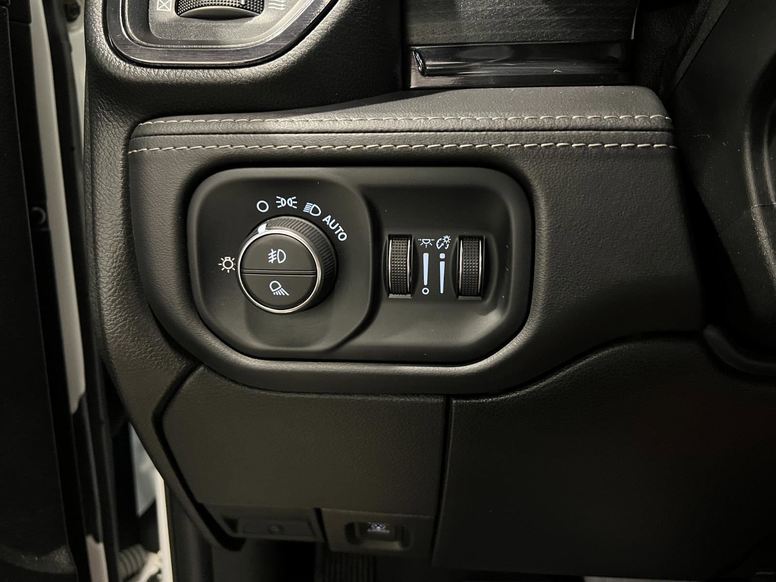 Used 2023 RAM 2500 Limited image 15