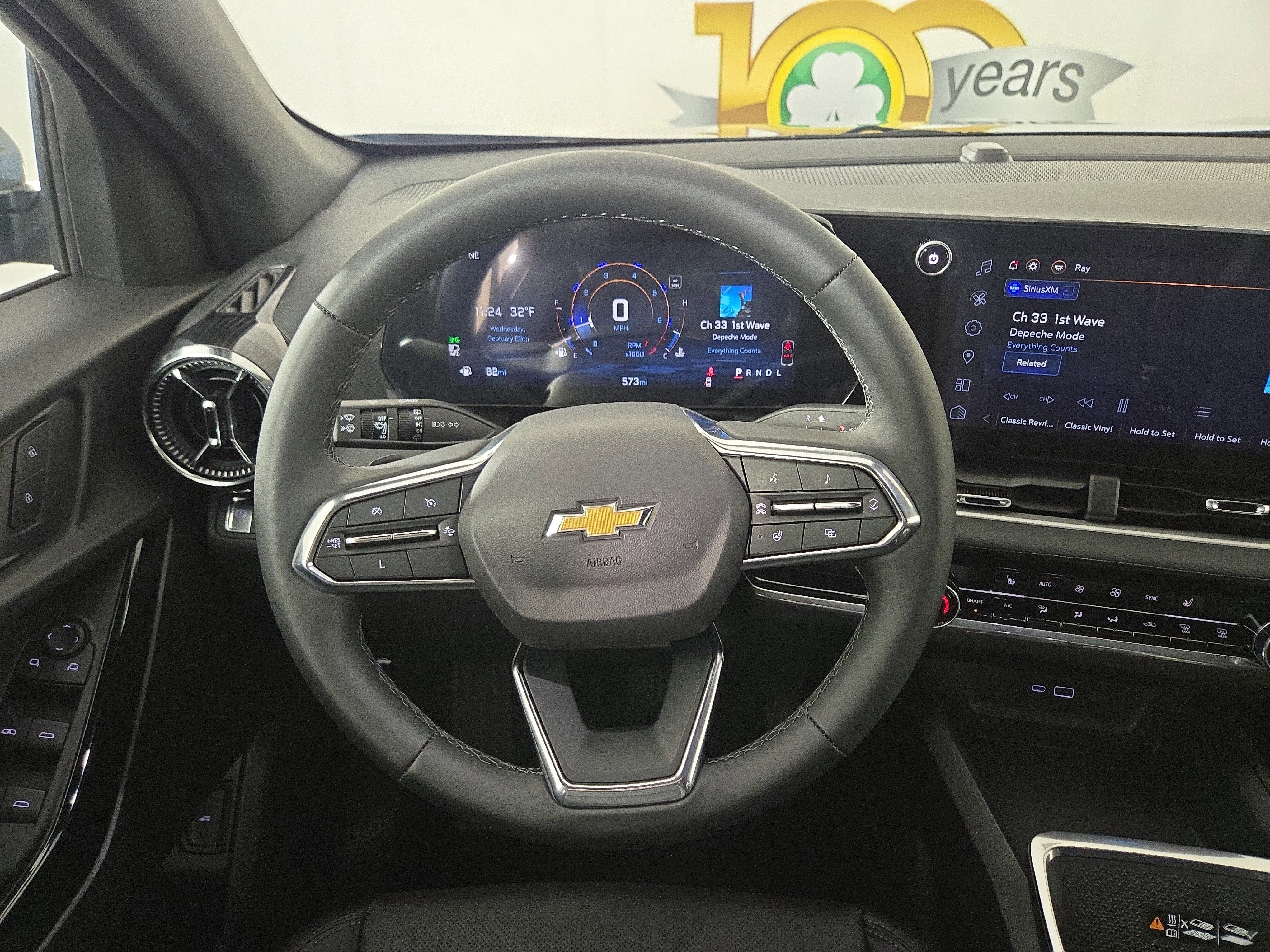 Used 2025 Chevrolet Equinox LT w/ Convenience Package II image 14