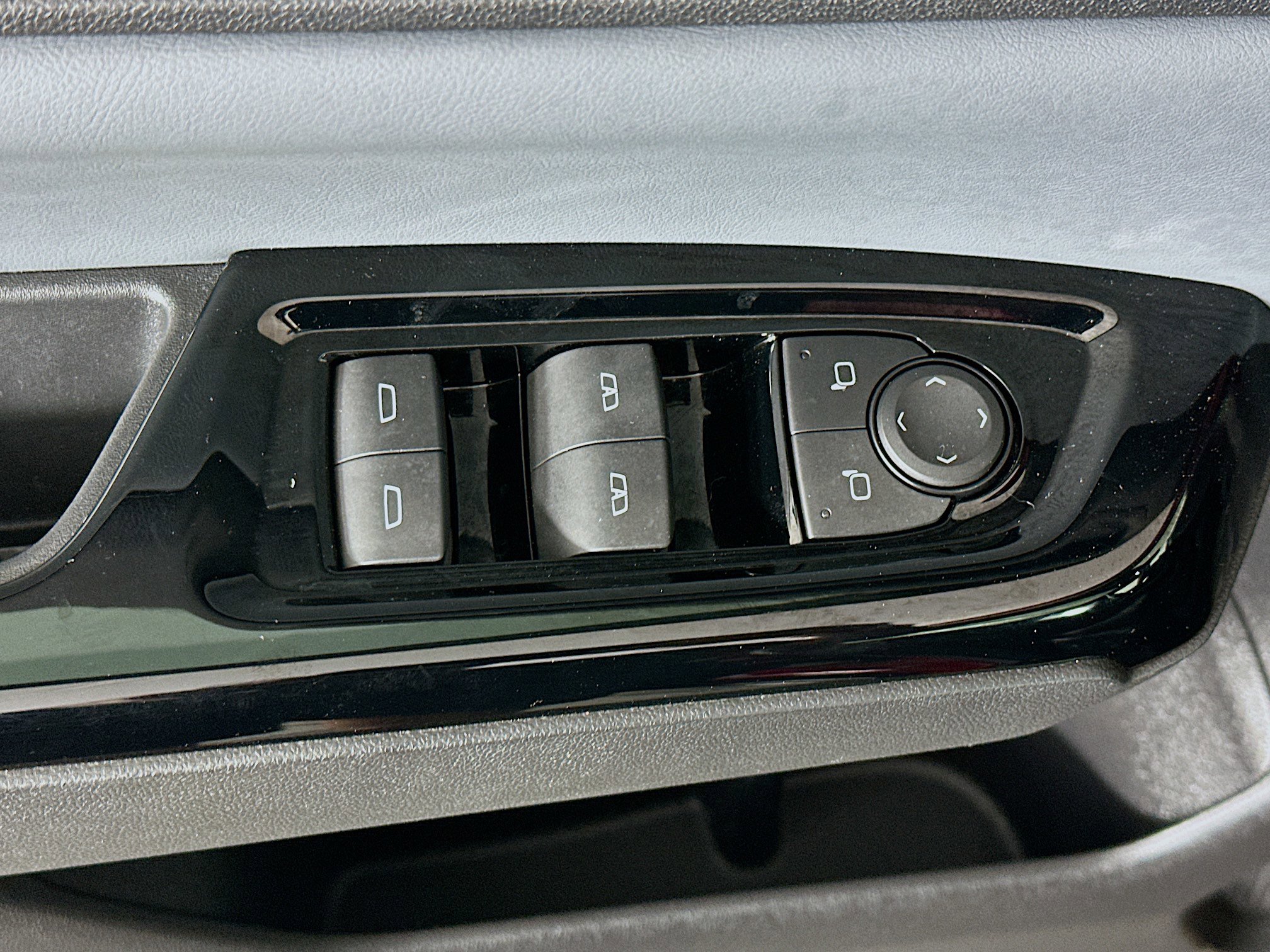 Used 2024 Honda Prologue Touring image 15