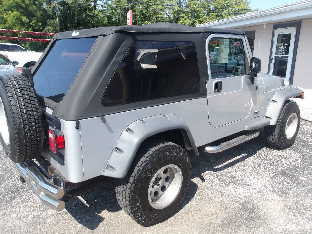 Used 2004 Jeep Wrangler 4WD image 7