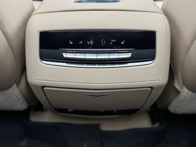 Used 2021 Cadillac Escalade Premium Luxury image 36