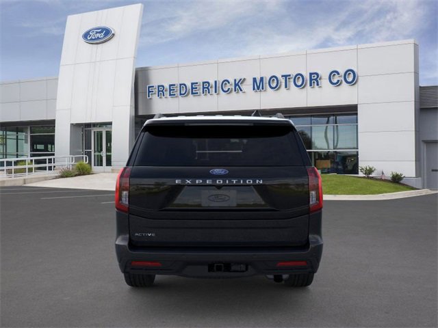 New 2025 Ford Expedition Active image 5