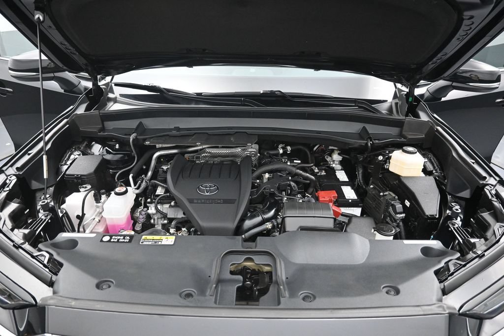 Used 2024 Toyota Grand Highlander AWD image 36
