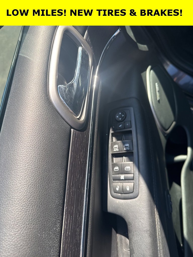 Used 2017 Jeep Grand Cherokee Summit image 18