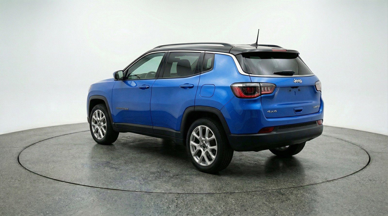Used 2025 Jeep Compass Limited image 6