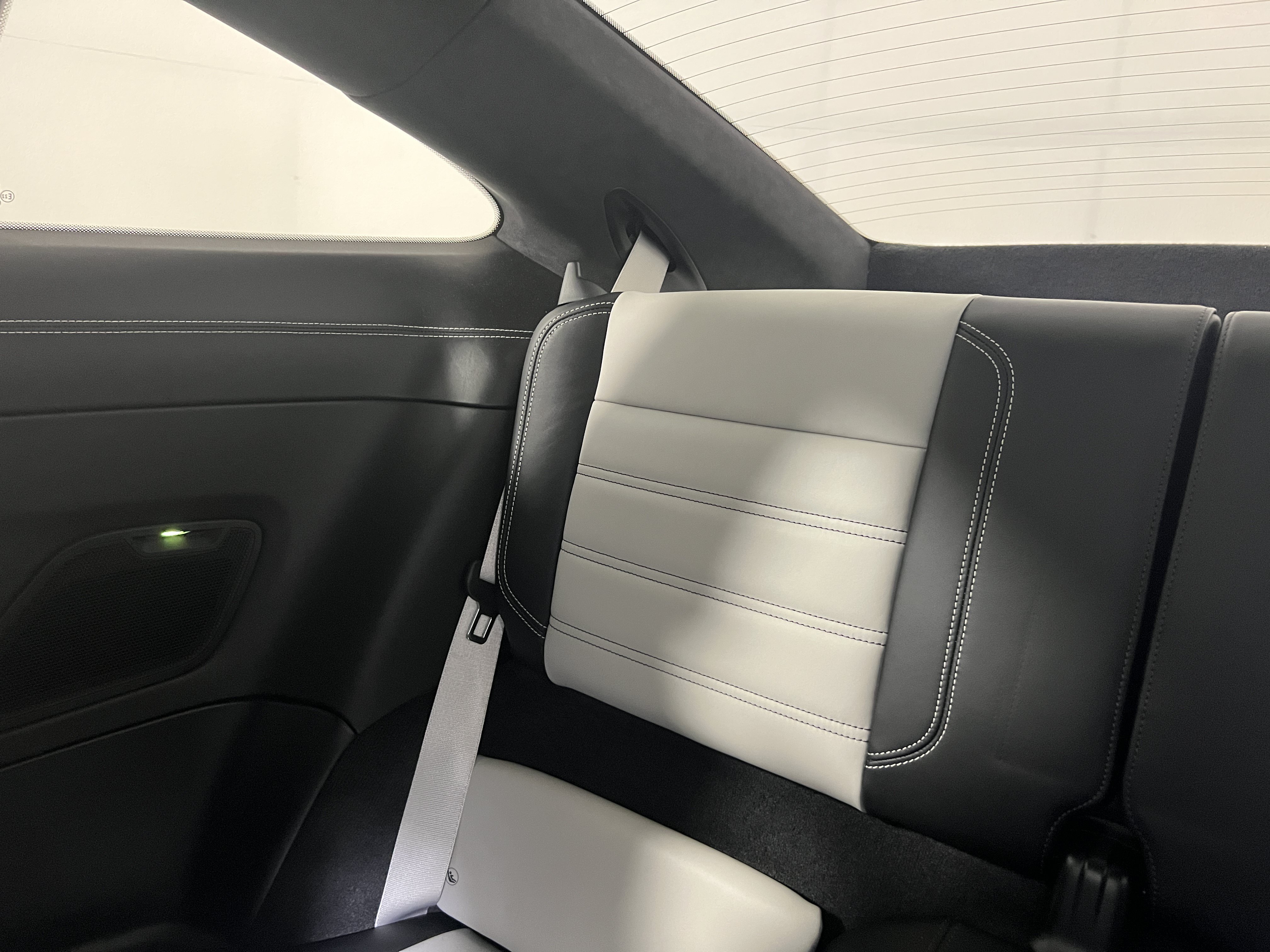 Certified 2021 Porsche 911 Turbo S AWD/4WD image 15
