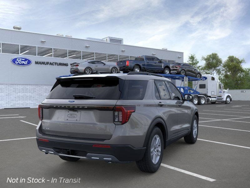 New 2026 Ford Explorer Active w/ Active Comfort Package RWD image 8
