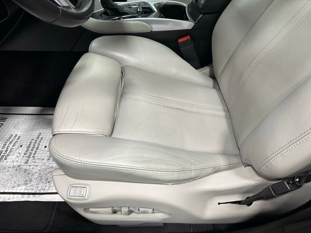 Used 2015 Cadillac SRX Performance w/ Driver Awareness Package image 13