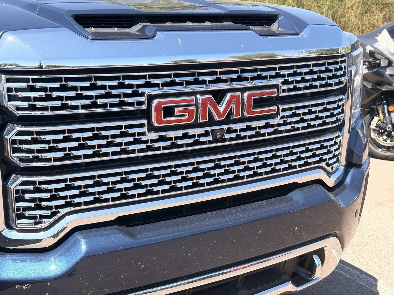 Used 2023 GMC Sierra 2500 Denali w/ Denali Ultimate Package AWD/4WD image 4