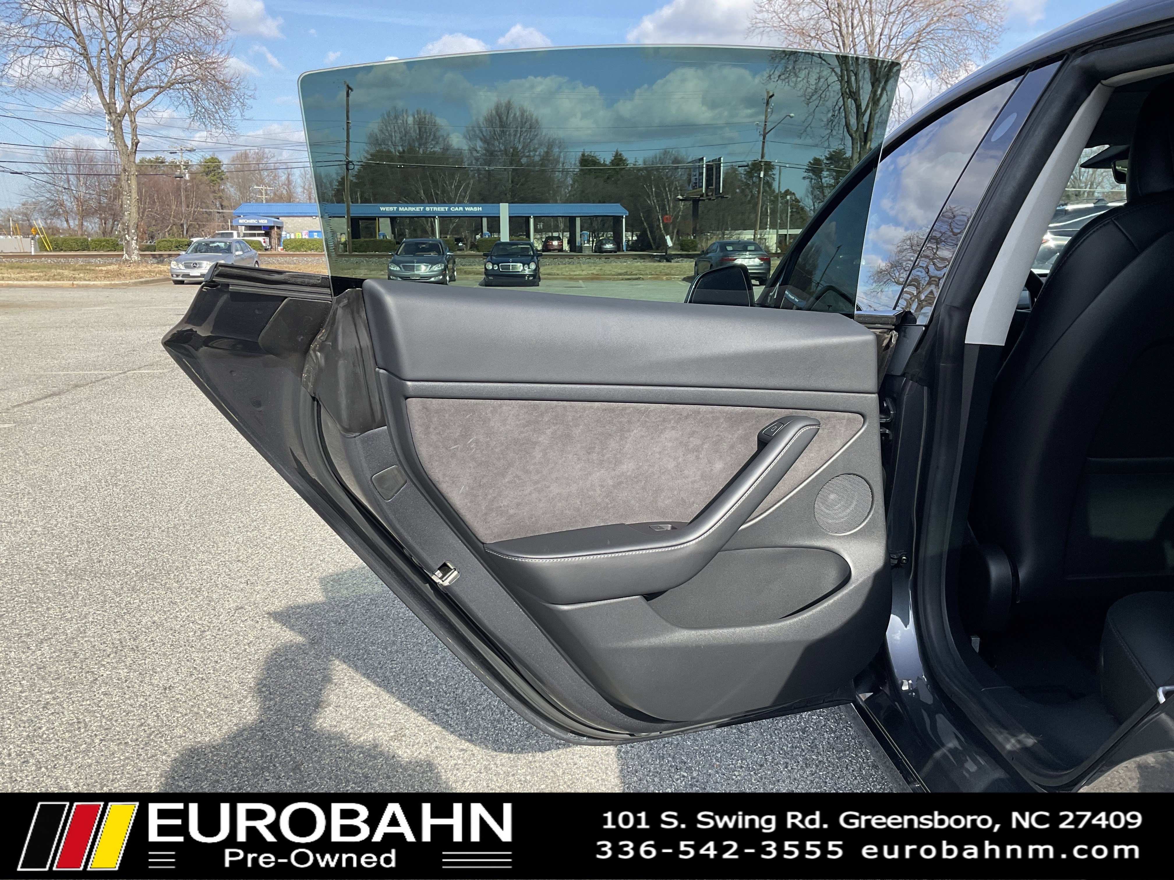 Used 2021 Tesla Model 3 Performance image 11