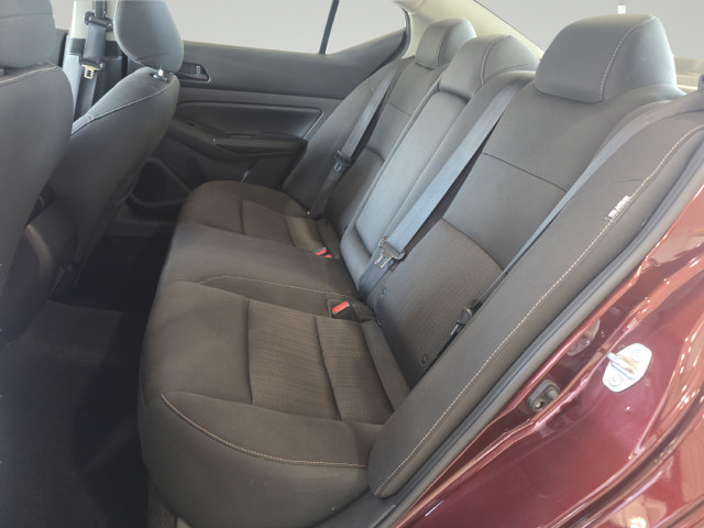 Used 2024 Nissan Altima 2.5 SV FWD image 24