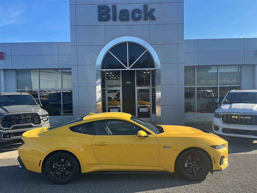 Used 2024 Ford Mustang GT image 3