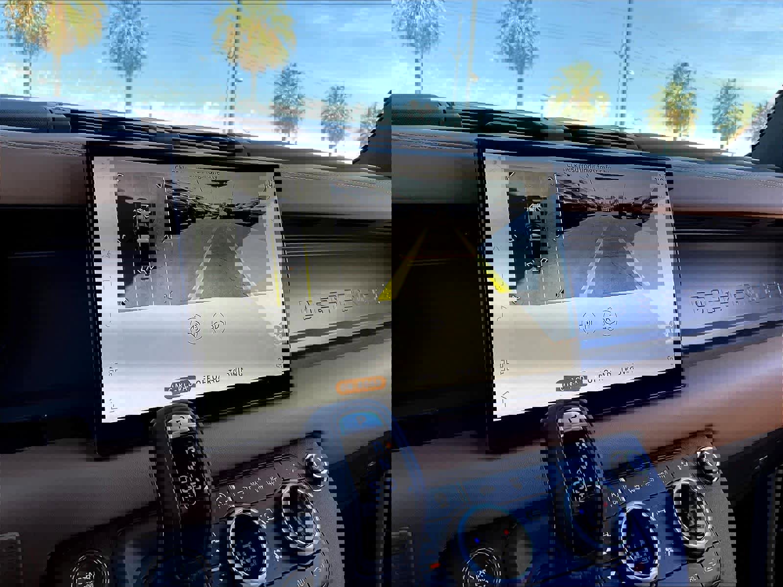 New 2025 Land Rover Defender 90 V8 image 20